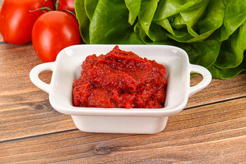 Tomato puree sauce for cooking