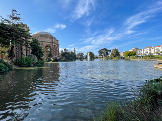 Beautiful day at the Palace of Fine Arts in San Francisco, CA