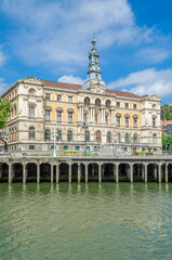 Obraz premium Buildings on the banks of the Nervion River in Bilbao, Spain