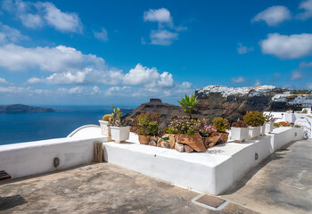 Fototapeta premium Road along the edge of the Santorini Caldera connecting Fira with Oia, Thira island, Santorini, Cyclades islands, South Aegean Sea, Greece