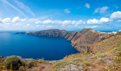 Following the edge of the Santorini caldera to the village of Oia, Thira island, Santorini,...