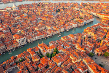 Aerial view of Venice, San Polo, Italy. Amazing city view from above on building roofs and canals. - obrazy, fototapety, plakaty
