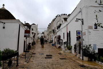 alberobello trulli main street