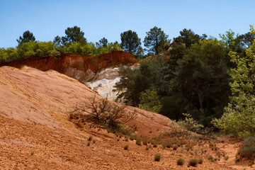 Le Lub&eacute;ron, pays des ocres