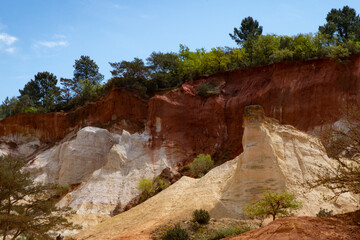 Le Lubéron, pays des ocres
