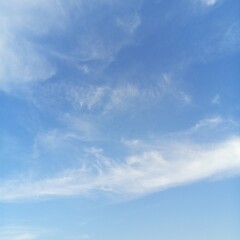 Fototapeta premium A beautiful blue sky with clouds
