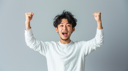 驚いている日本人男性