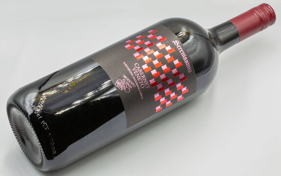 Serenissima Cabernet Veneto IGT red dry wine bottle closeup.