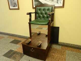 shoe shine stand in Moscow