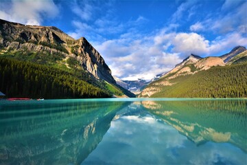 Lake Louise (Ho-run-num-nay, Lake of the Little Fishes) - a turquoise glacial lake located in Banff...