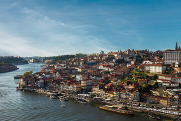 Fototapeta na wymiar Panoramic view of Porto with the river 