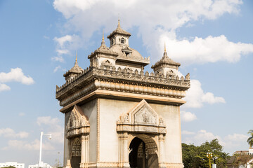 Obraz premium Patuxay victory monument archway in Laos capital vientiane