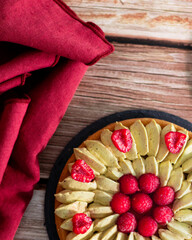 Photo d'une tarte framboise et pistache
