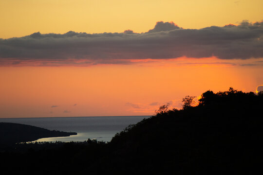 ocean sunset in the mountains 