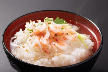 桜えび　出汁茶漬け