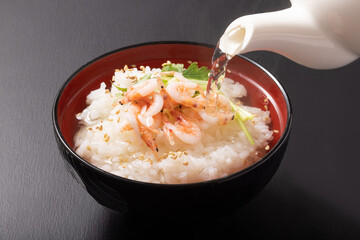桜えび　出汁茶漬け