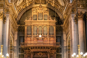 Obraz premium Paris, France, Interior of Église de la Madeleine, church, beautiful organ. 