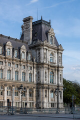 H&ocirc;tel de Ville (Paris City Hall). Paris 2024 Olympic and Paralympic Games. Sculpture of the Olympic rings in the main square, Paris, France