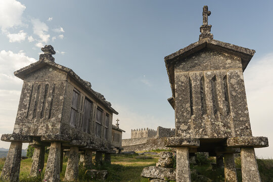 Old Lindoso espigueiros