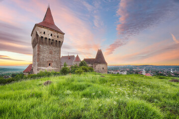 Amazing morning view of Hunyad Castle / Corvin's Castle