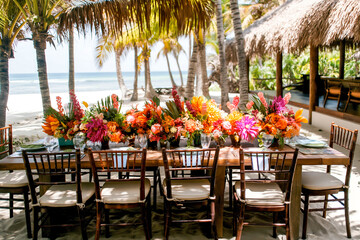 Obraz premium Decorated table reception at beach resort, Dinner, Wedding, Party, Honeymoon