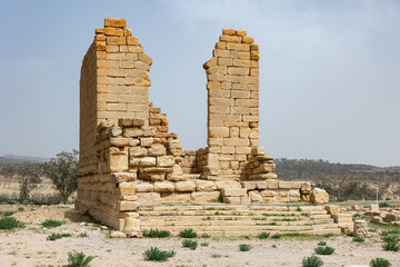 Naklejka premium Temple unknown, ruins in Roman ancient city Sufetula in Sbeitla, Tunisia