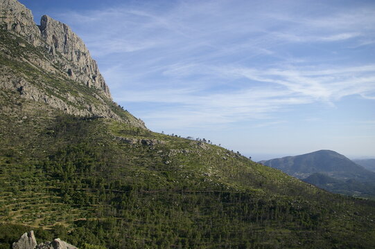 Paisaje de Monta&ntilde;a con el PUIG CAMPANA, pueblo de Finestrat, provincia de Alicante. Espa&ntilde;a