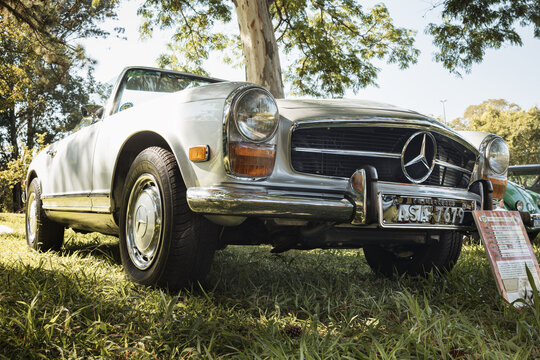 Mercedes-Benz 280 SL 1971 on display at the monthly meeting of vintage cars in the city of Londrina, Brazil. 
