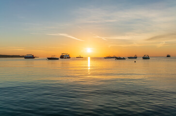 Naklejka premium Sunrise over the sea. Panoramic seascape.