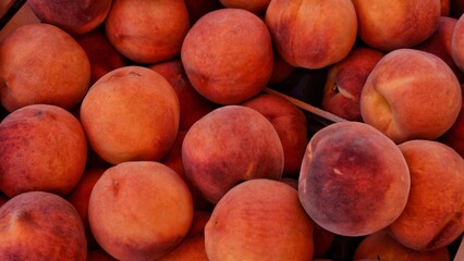 peaches on a market