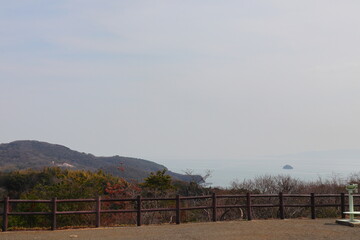 展望台から望む瀬戸内海と小島