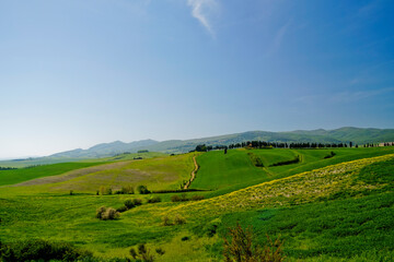 Panorama delle colline di Lajatico, terra natale di Andrea Bocelli presidente del Teatro del Silenzio, parco tematico musicale. ,provincia di pisa,toscana,italia