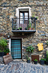 Fototapeta na wymiar Traditional house made of slate stone in Patones de Arriba, Spain