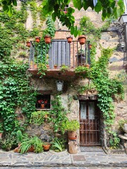 Fototapeta na wymiar Beautiful facade made of slate stone in Patones de Arriba, Spain