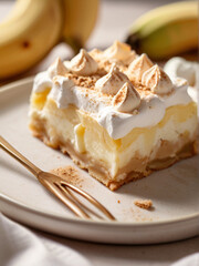 Banana pudding pie bar with meringue topping