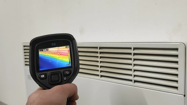  Inspection with a building thermal imager. Heating radiator