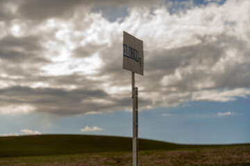 A sign with the word 