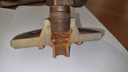 Defects in welds and metal in the chemical industry. Destruction of the thread on the cylinder valve