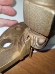 Defects in welds and metal in the chemical industry. Destruction of the thread on the cylinder valve