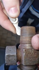 Defects in welds and metal in the chemical industry. Destruction of the thread on the cylinder valve