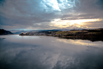 Obraz premium panorama of the Pieniny mountains in Poland in spring