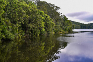 Obraz premium Chichester dam on a cold and rainy day