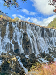 Obraz premium Sichuan's Natural Wonder: Nuorilang Waterfall