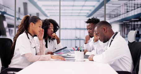 Fototapeta premium Boring Training Doctor Meeting In Hospital