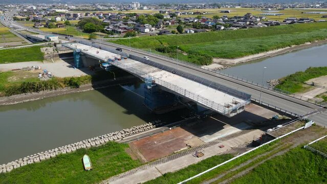 国道443号線の矢部川に架かる道路橋の増設工事　三橋瀬高バイパス(国道443号線)の矢部川に架かる橋
