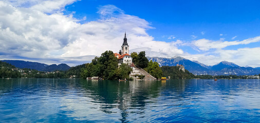 Fototapeta premium Island on lake Bled in Slovenia