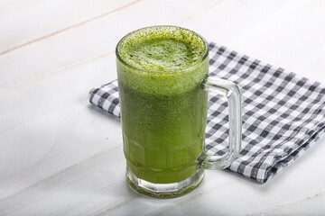 Lemon and mint cold smoothie
