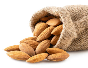 Mandeln im Jutesack isoliert auf weißen Hintergrund, Freisteller
