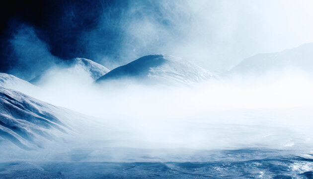 superficie ghiacciata avvolta in nebbie e vapori di una luna aliena