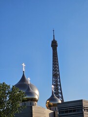 Obraz premium Cathédrale de la Sainte-Trinité With Eiffel Tower at Paris France, Russian Orthodox Church at Eiffel Tower, Holy Trinity Cathedral and The Russian Orthodox Spiritual and Cultural Center Paris